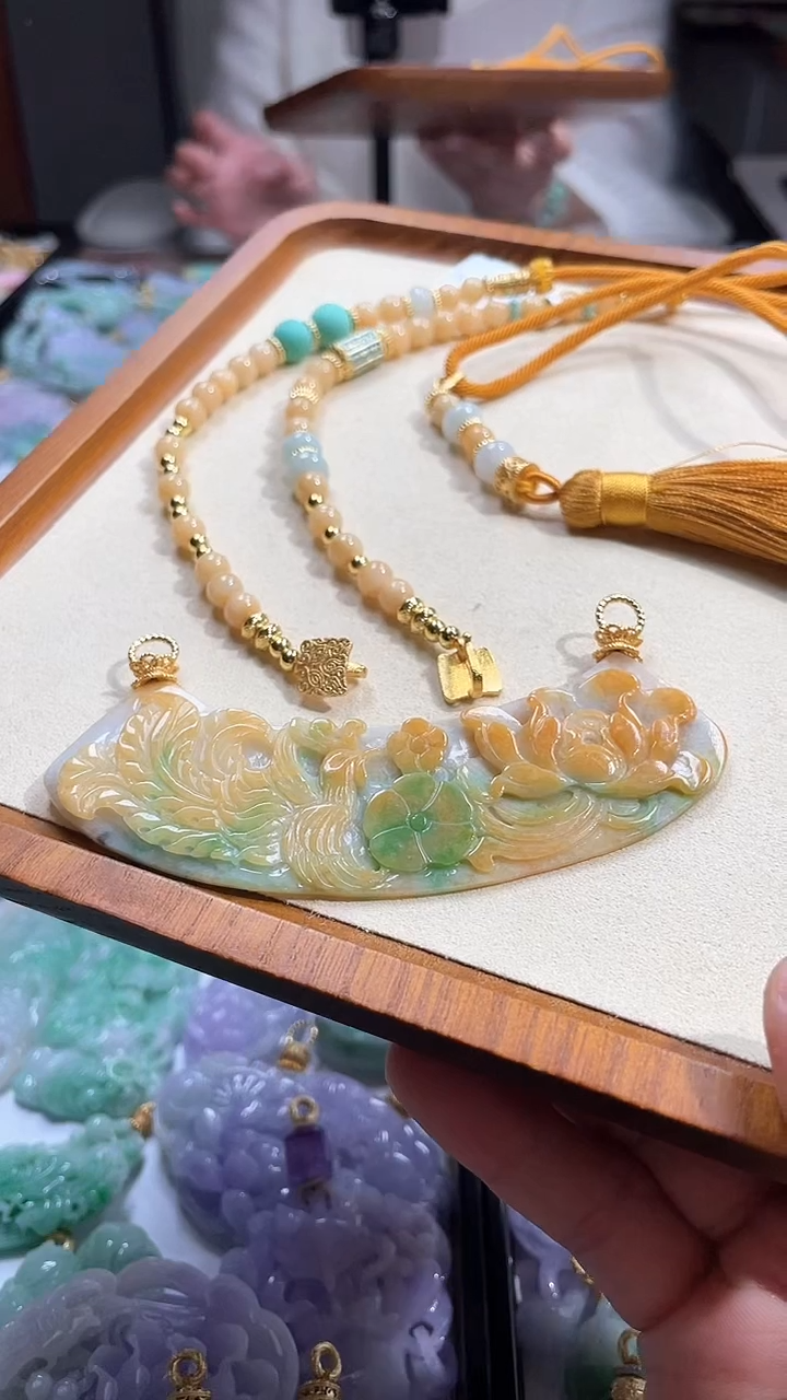 【闪购商品】翡翠颈饰未镶嵌吊坠