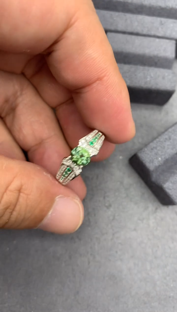 【闪购商品】碧玺戒指银S925镶嵌64分