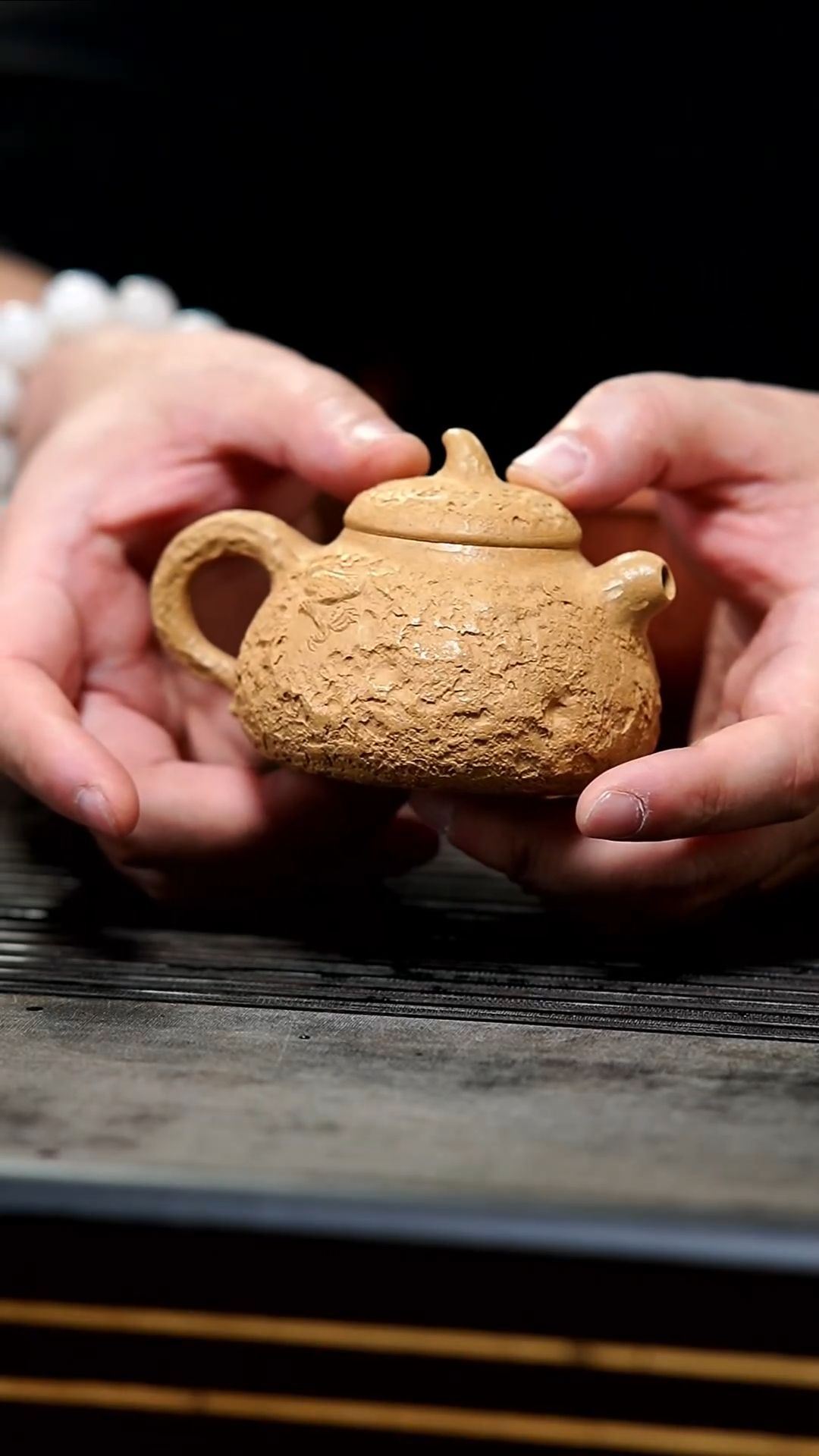 【闪购商品】紫砂茶壶26-半手段泥隐龙供春130cc