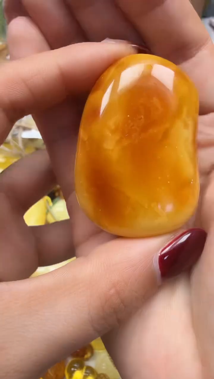 裸石琥珀未镶嵌如图