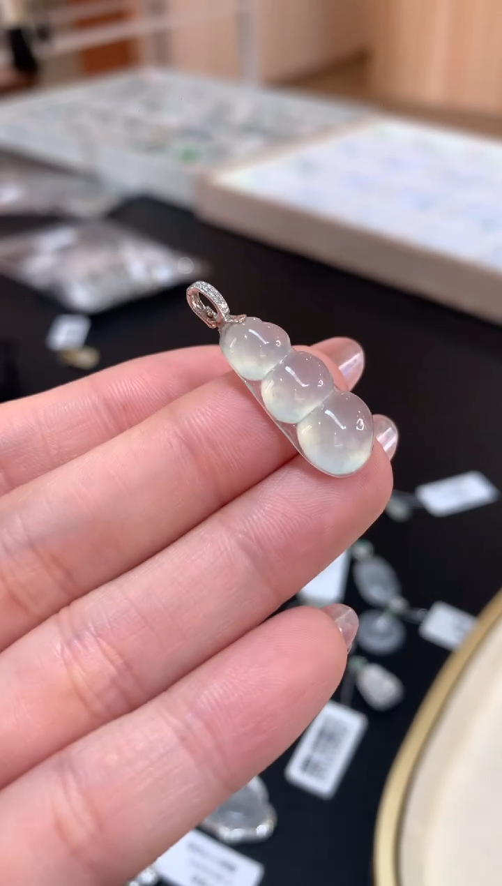 【闪购商品】翡翠吊坠(不含链)18K金镶嵌A645|1980