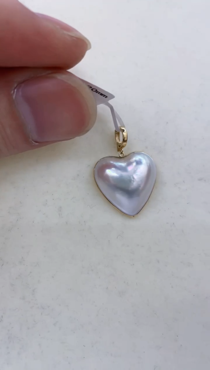 18K金镶嵌颈饰拼合珍珠（马贝珠）  