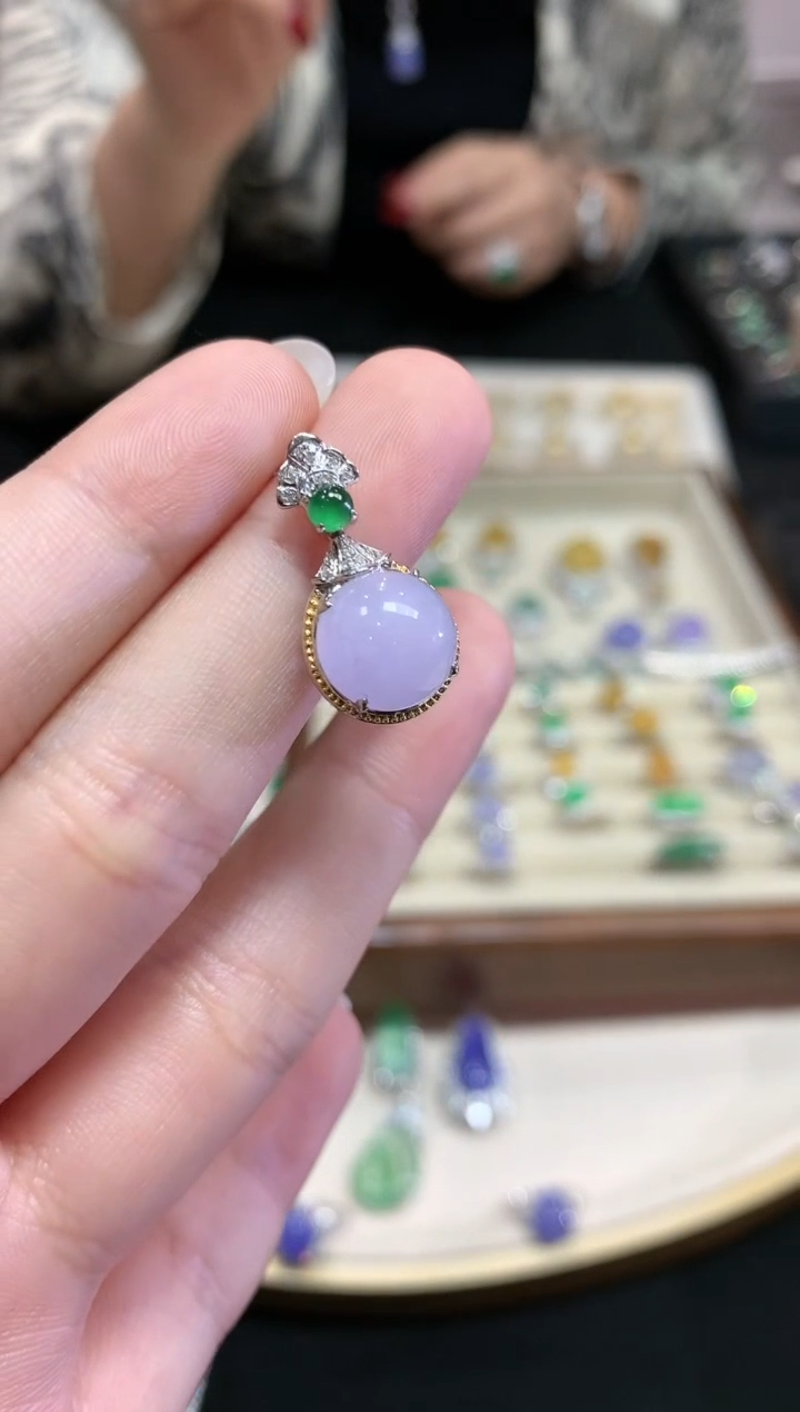 【闪购商品】翡翠吊坠(不含链)18K金镶嵌W599|1680