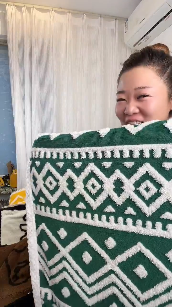 羊羔毛双色绿80*100