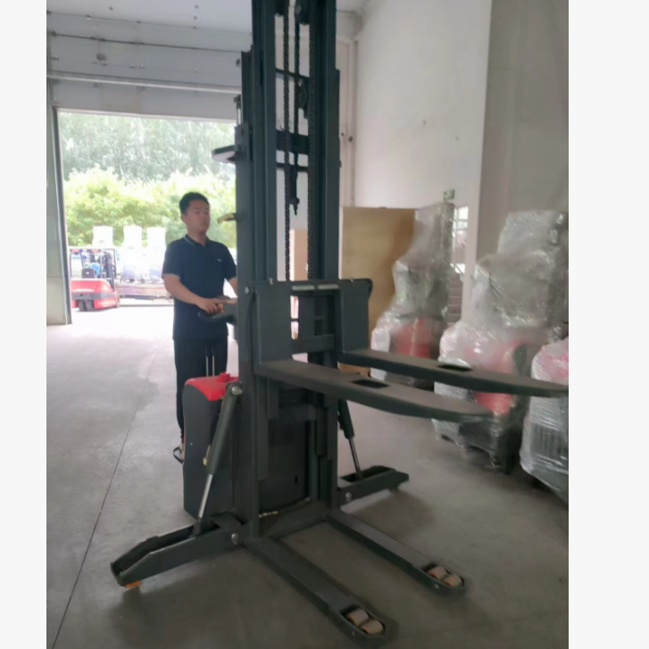 自动抱夹式电动升高车用于圆柱纸筒装卸搬运堆高叠放