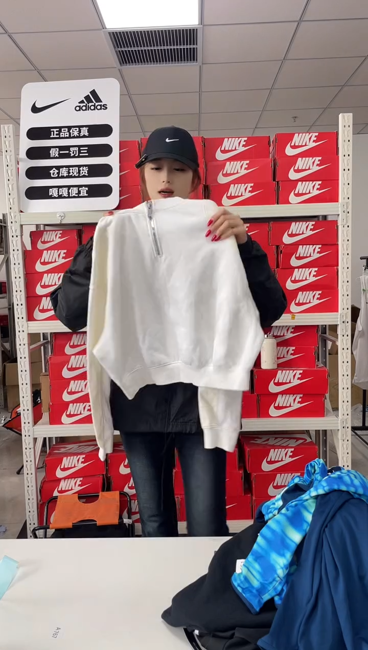 编码504闪购尺码 xl  Nike/耐克卫衣卫裤以直播间过款为主