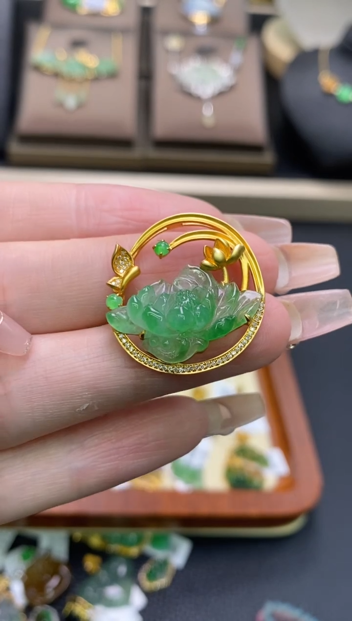 【闪购商品】翡翠颈饰18K金镶嵌净货18432