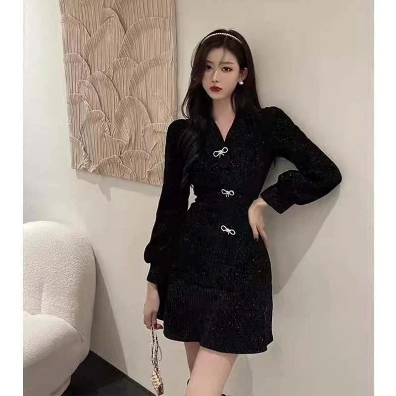 【文文】精致网红款连衣裙女秋冬季收腰显瘦气质高级感小黑裙LJ0274