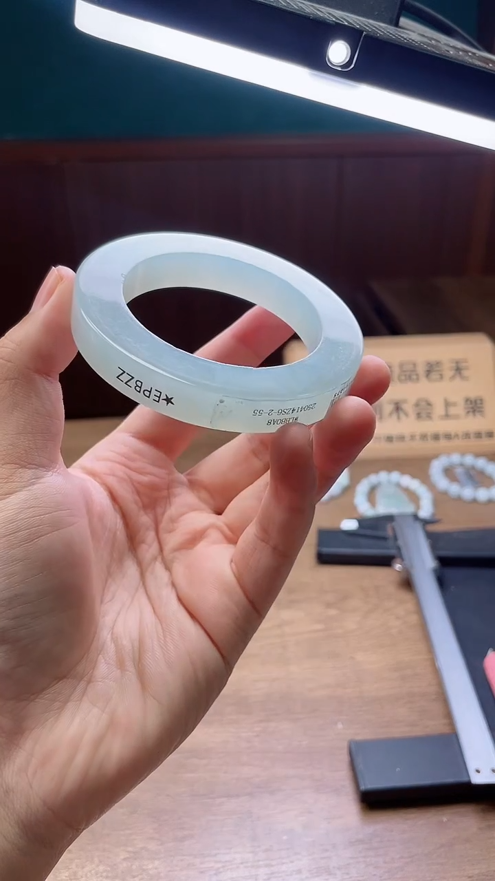 定制翡翠手镯未镶嵌夜****1定制