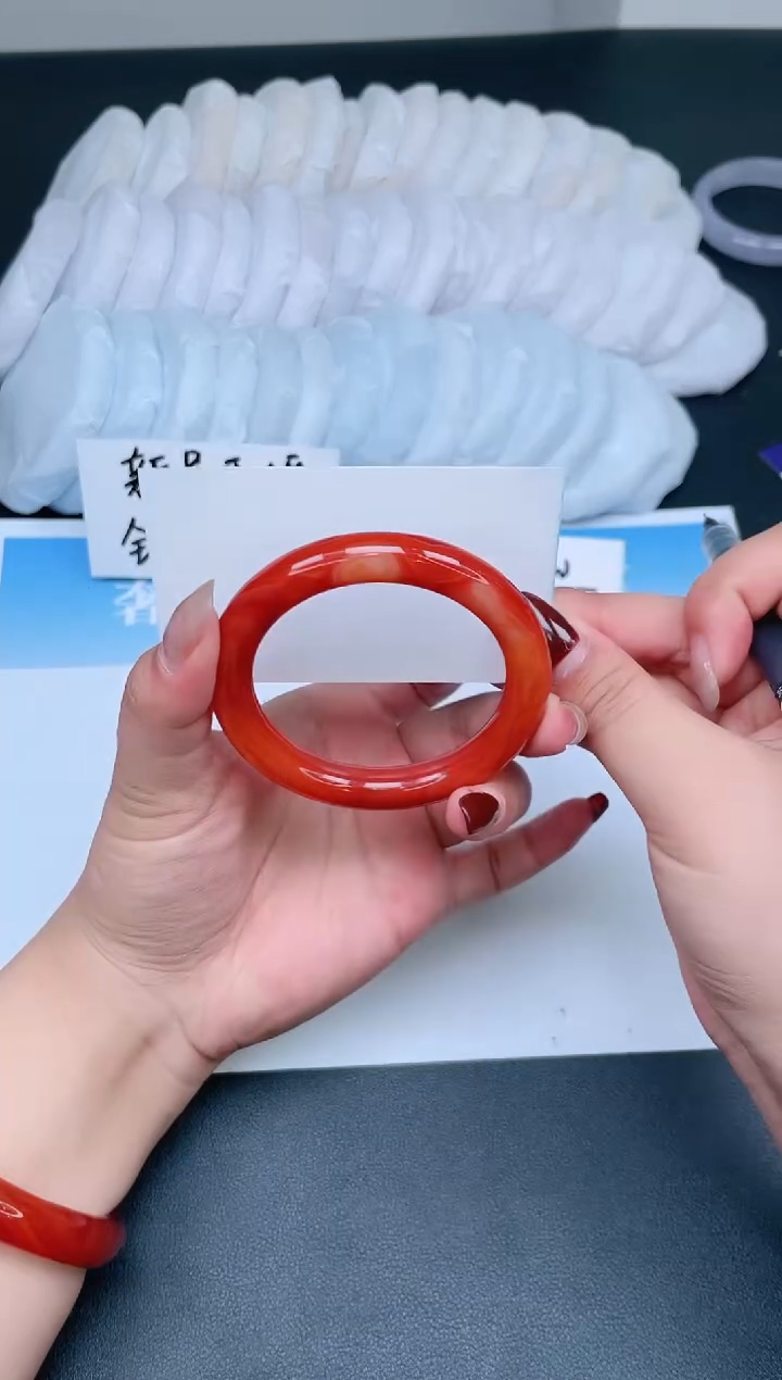 【闪购商品】石英质玉手镯未镶嵌103-55.6