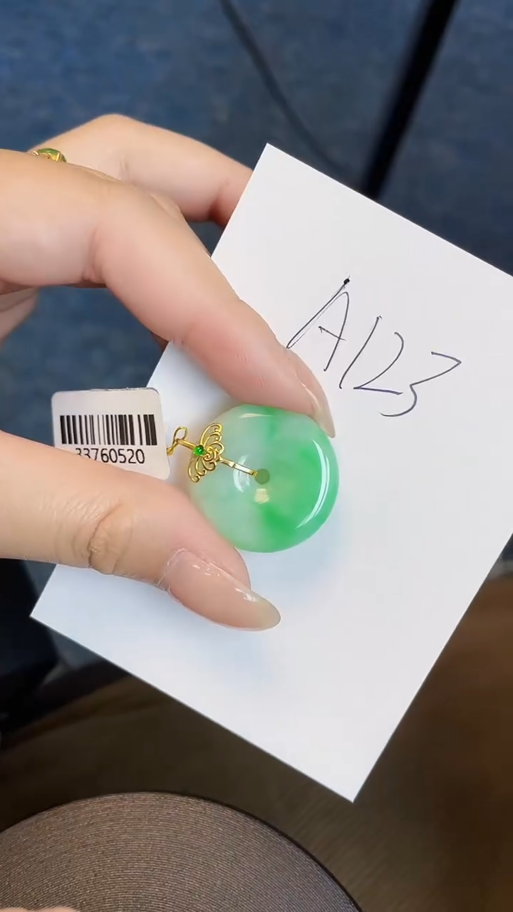 【闪购商品】翡翠颈饰18K金镶嵌00000000