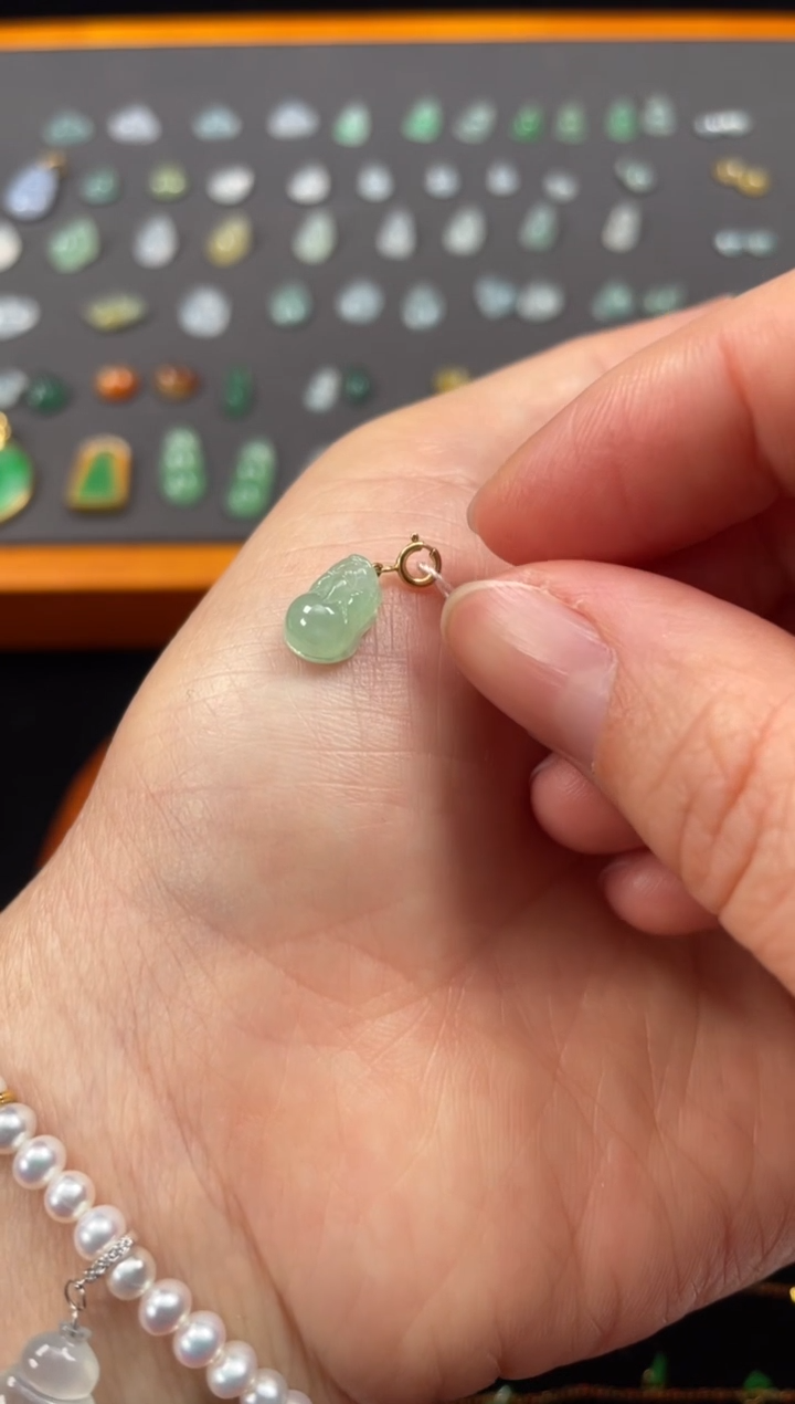 吊坠(不含链)18K金镶嵌翡翠一个  JK124