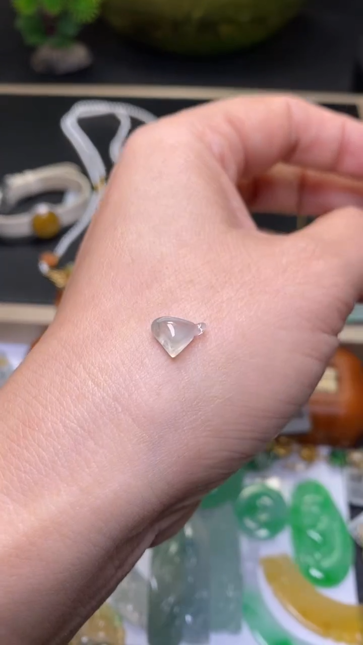 颈饰未镶嵌翡翠净货33653