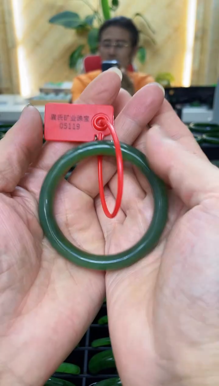 和田玉（碧玉）手镯未镶嵌观*119