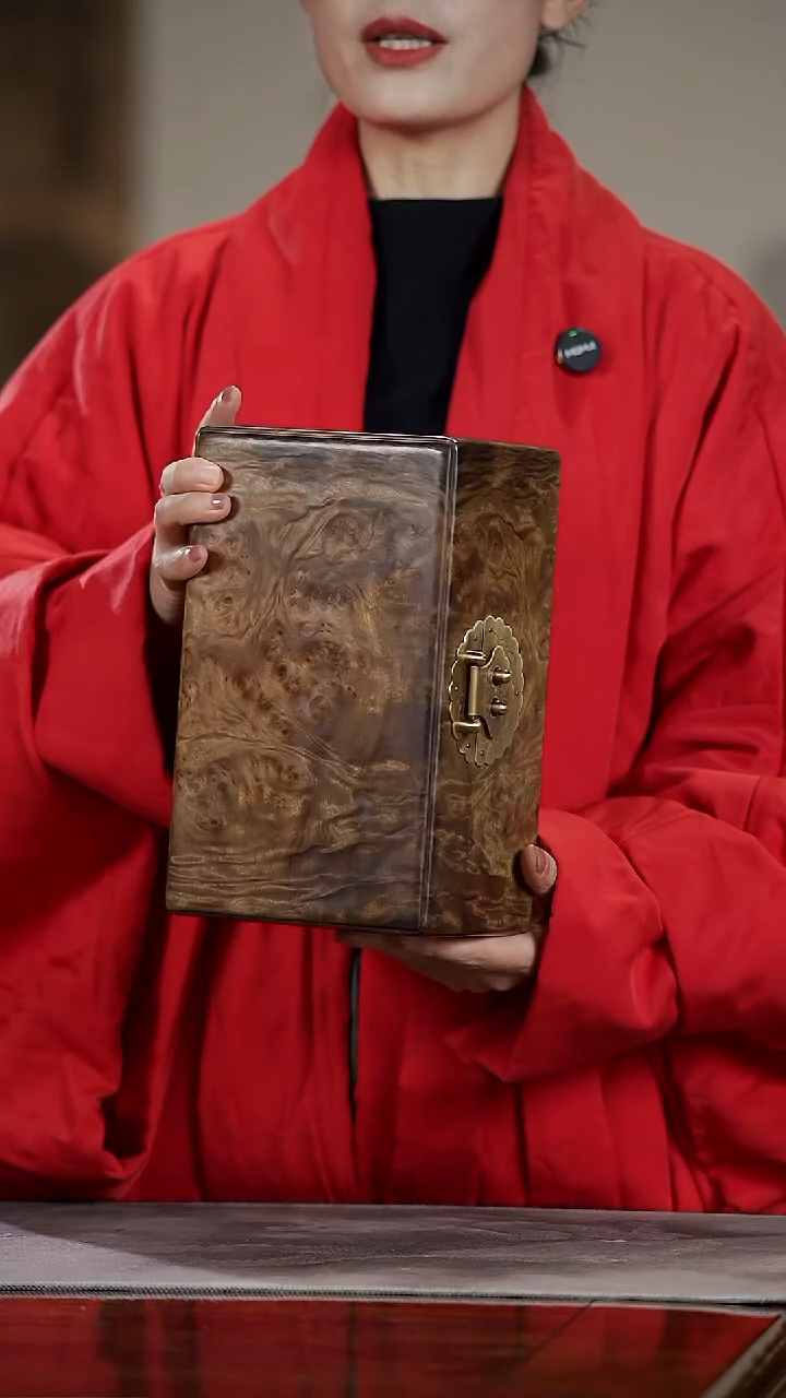 金丝楠095树瘤一木一器首饰盒