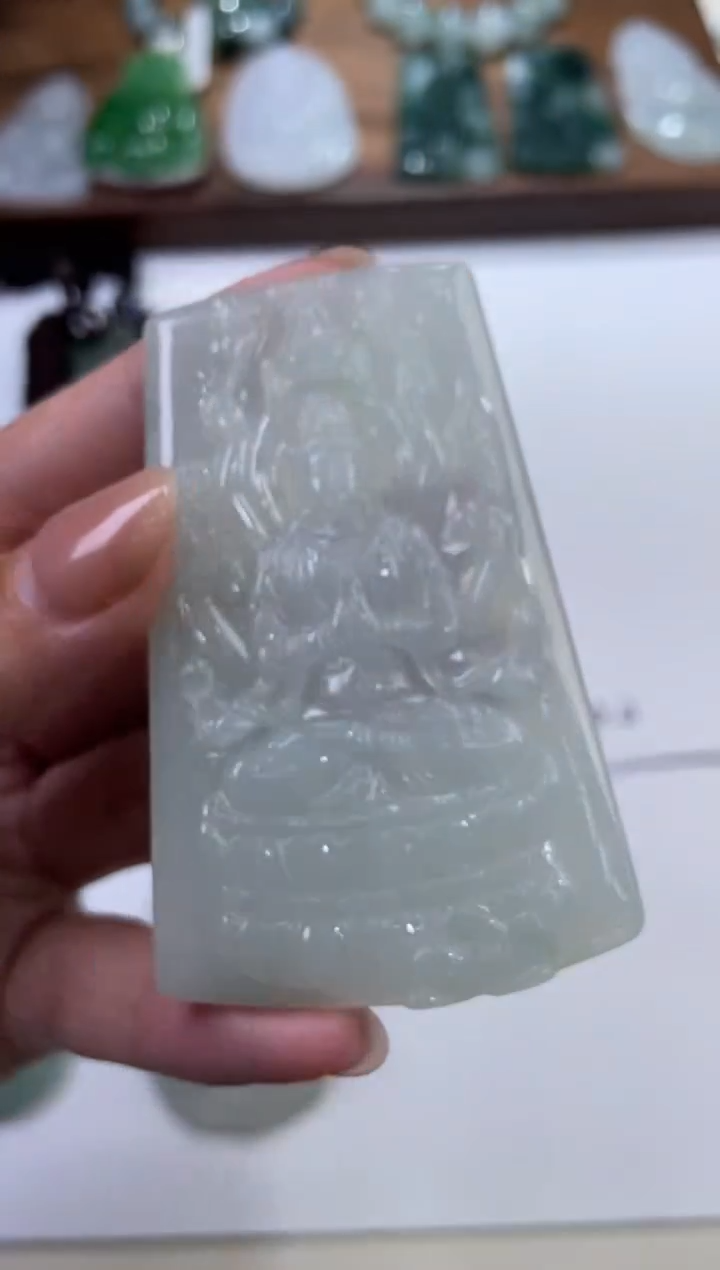 翡翠未镶嵌颈饰2203396  