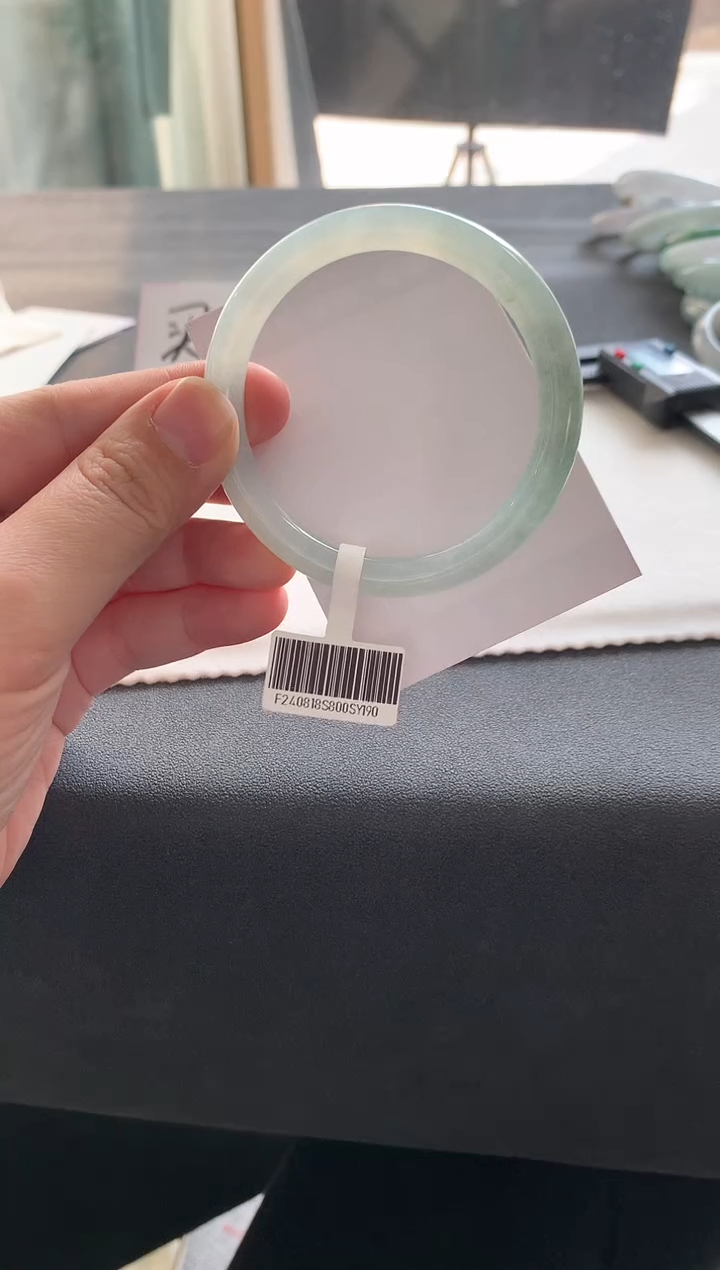 【闪购商品】翡翠手镯未镶嵌54圆条Y190买断