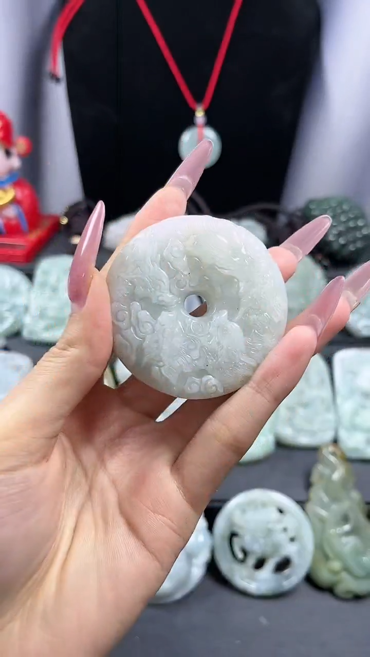 【闪购商品】翡翠颈饰未镶嵌九龙平安扣