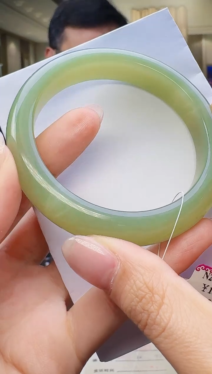 定制和田玉玉届匠心天然和田玉（拍一发一）