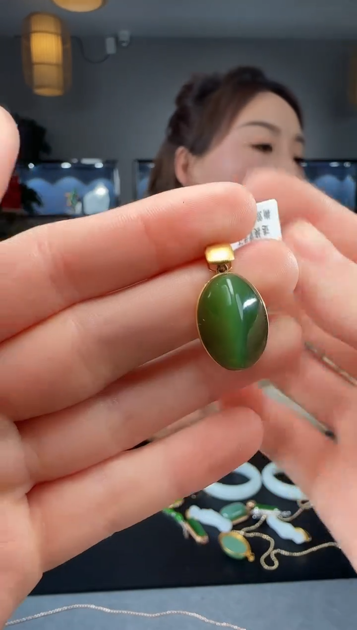 【闪购商品】和田玉吊坠(不含链)18K金镶嵌1
