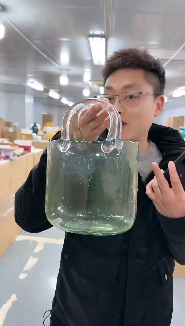 【闪购商品】玻璃云泰00