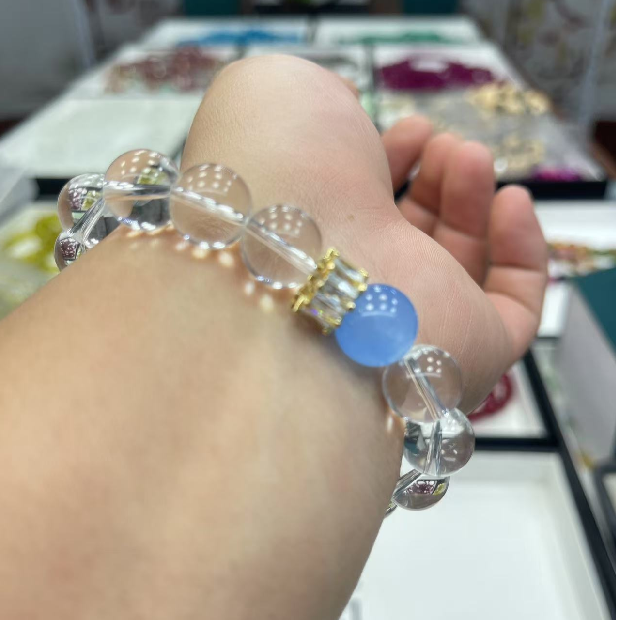 Z057 白水晶12mm单圈手串