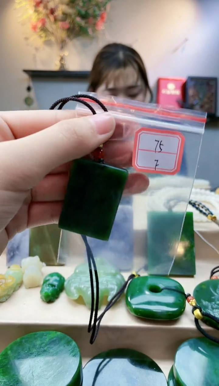 【闪购商品】和田玉挂件未镶嵌1