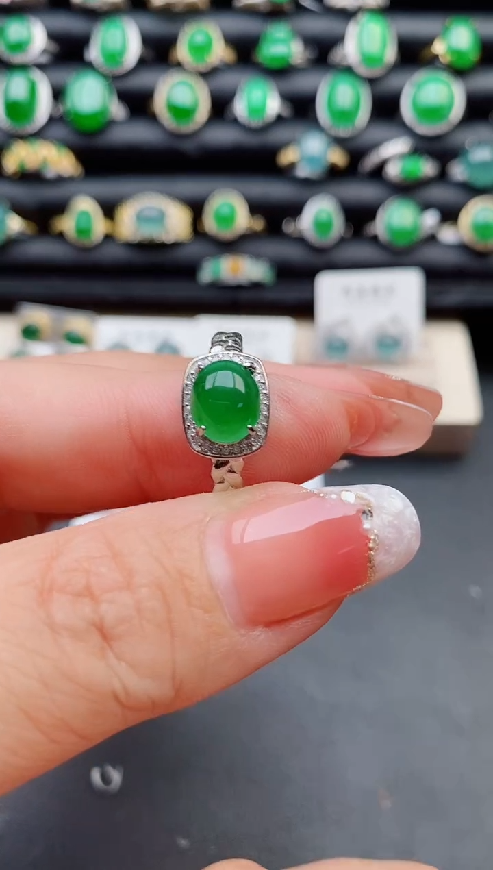 【闪购商品】翡翠戒指银S925镶嵌8000