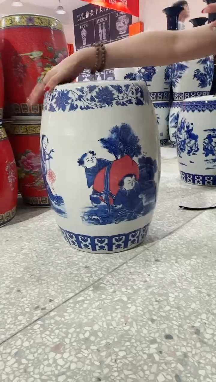 摆件景德镇陶瓷米缸