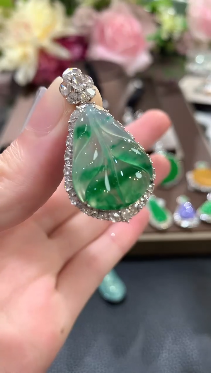 吊坠(不含链)18K金镶嵌翡翠?****姐c2
