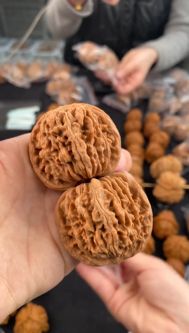 【闪购商品】文玩核桃把件汉高楼43-x975