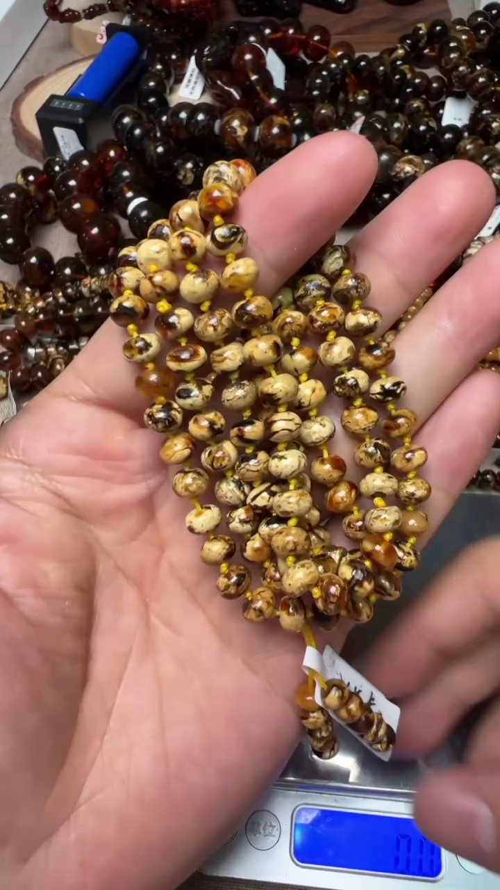 未镶嵌琥珀手链抚顺琥珀7mm干白花