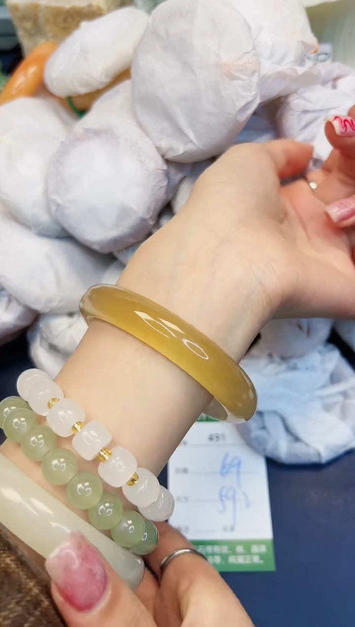 【闪购商品】石英质玉手镯未镶嵌491