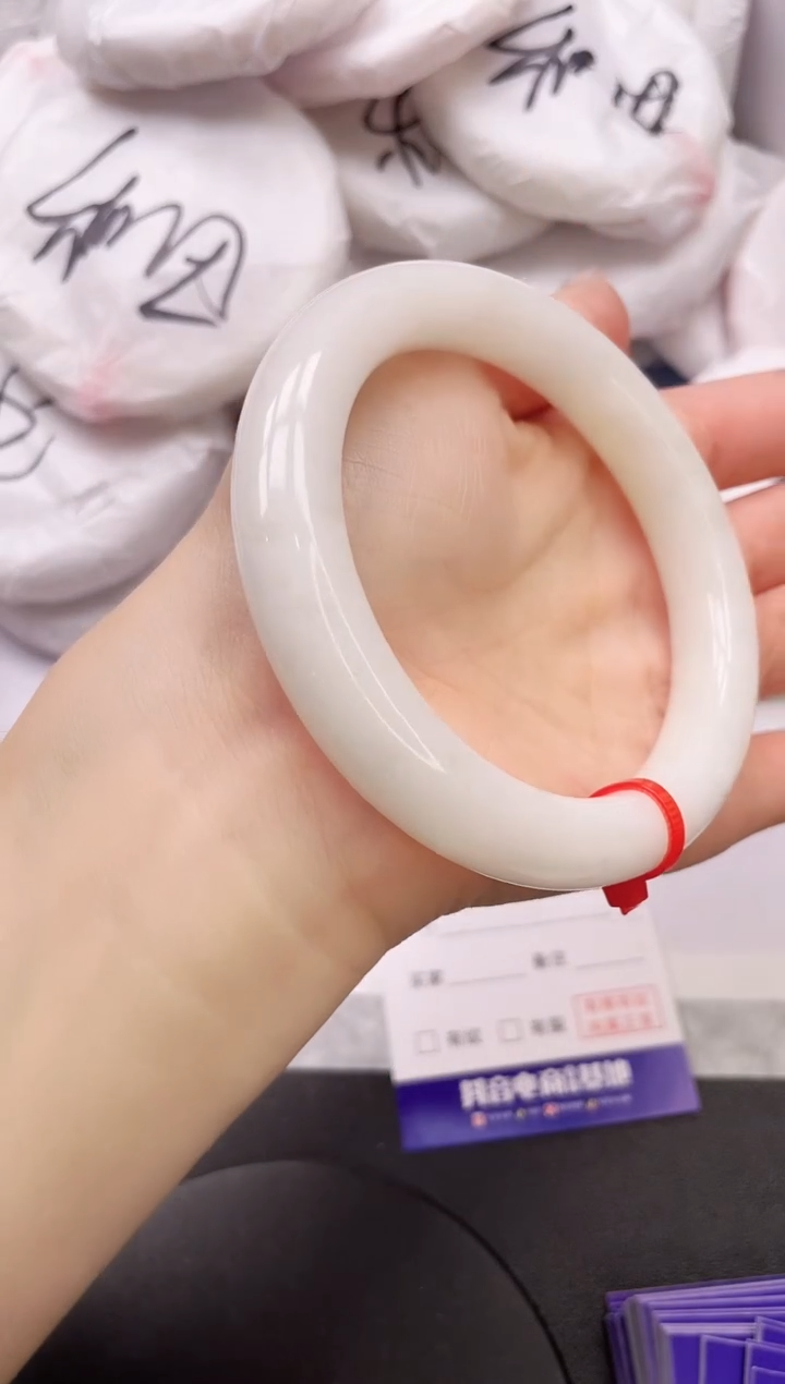 【闪购商品】和田玉手镯未镶嵌11K223-62