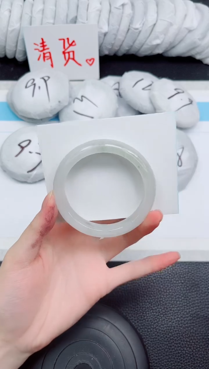 未镶嵌手镯石英质玉237-53