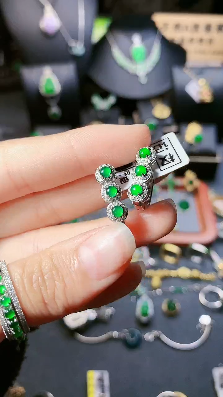 【闪购商品】翡翠耳饰银S925镶嵌耳饰