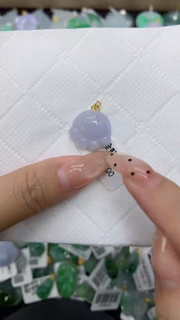 颈饰18K金镶嵌翡翠111111111112