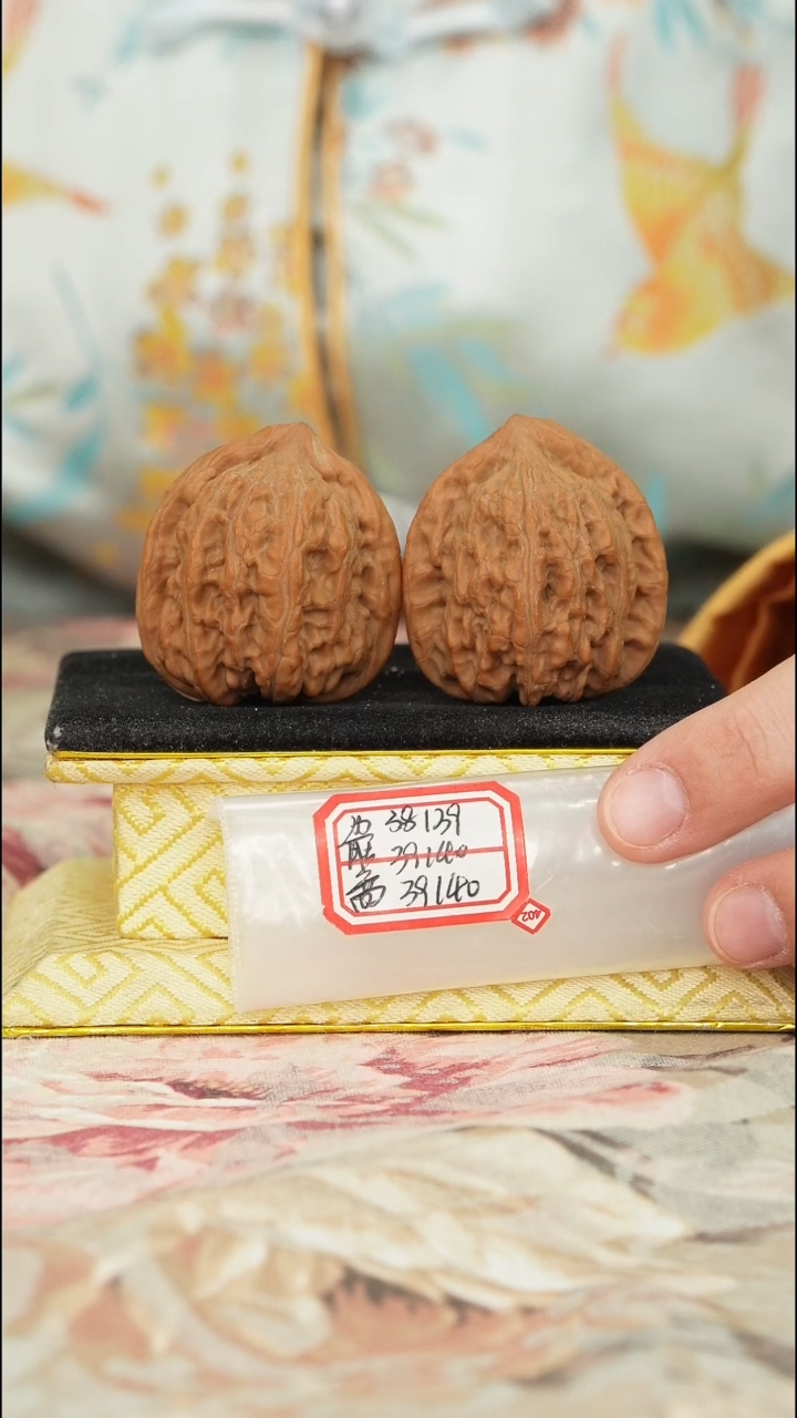 【闪购商品】文玩核桃把件赤龙鸡心