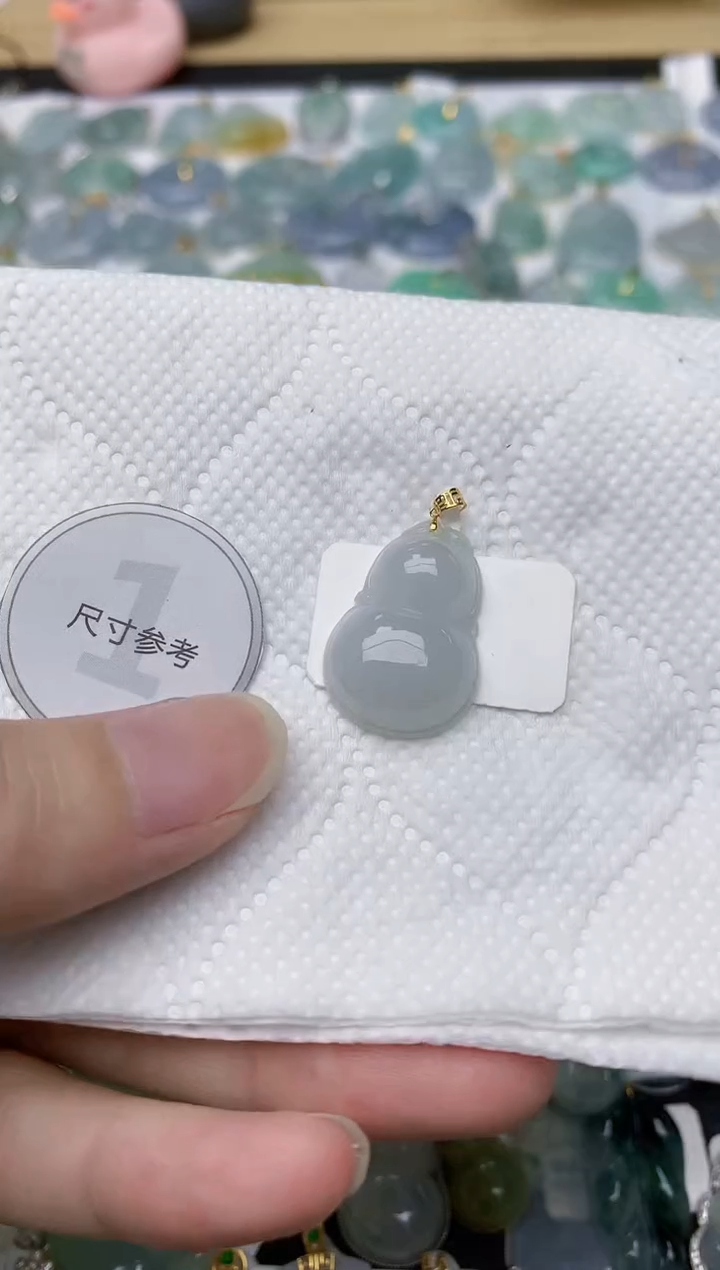 翡翠18K金镶嵌颈饰天然A货翡翠