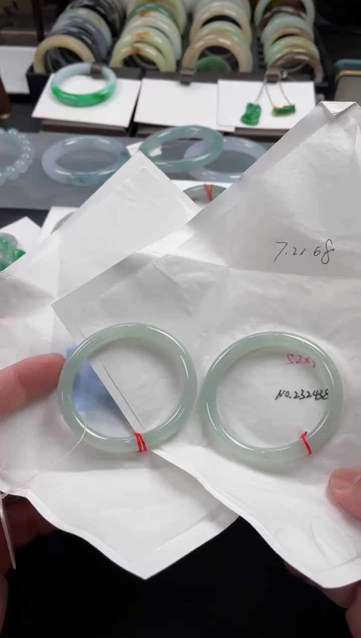 【闪购商品】翡翠手镯未镶嵌手镯