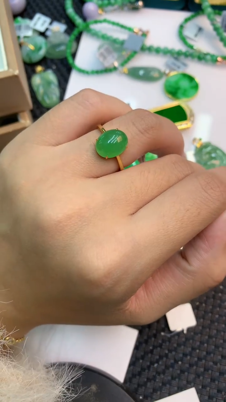 颈饰18K金镶嵌翡翠1