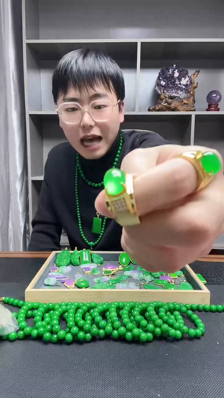 14K金镶嵌戒指翡翠戒指