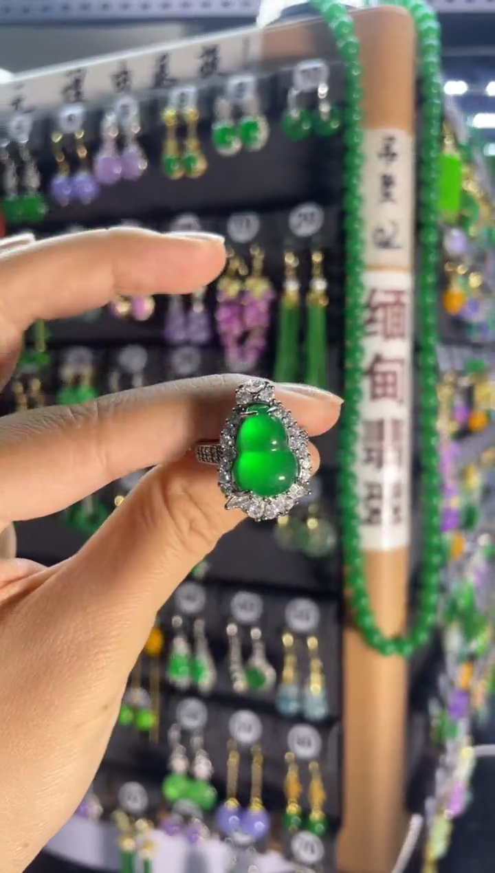 翡翠戒指银S925镶嵌绿葫芦戒指