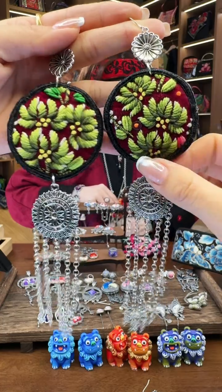 【闪购商品】织绣237黔东南苗族刺绣