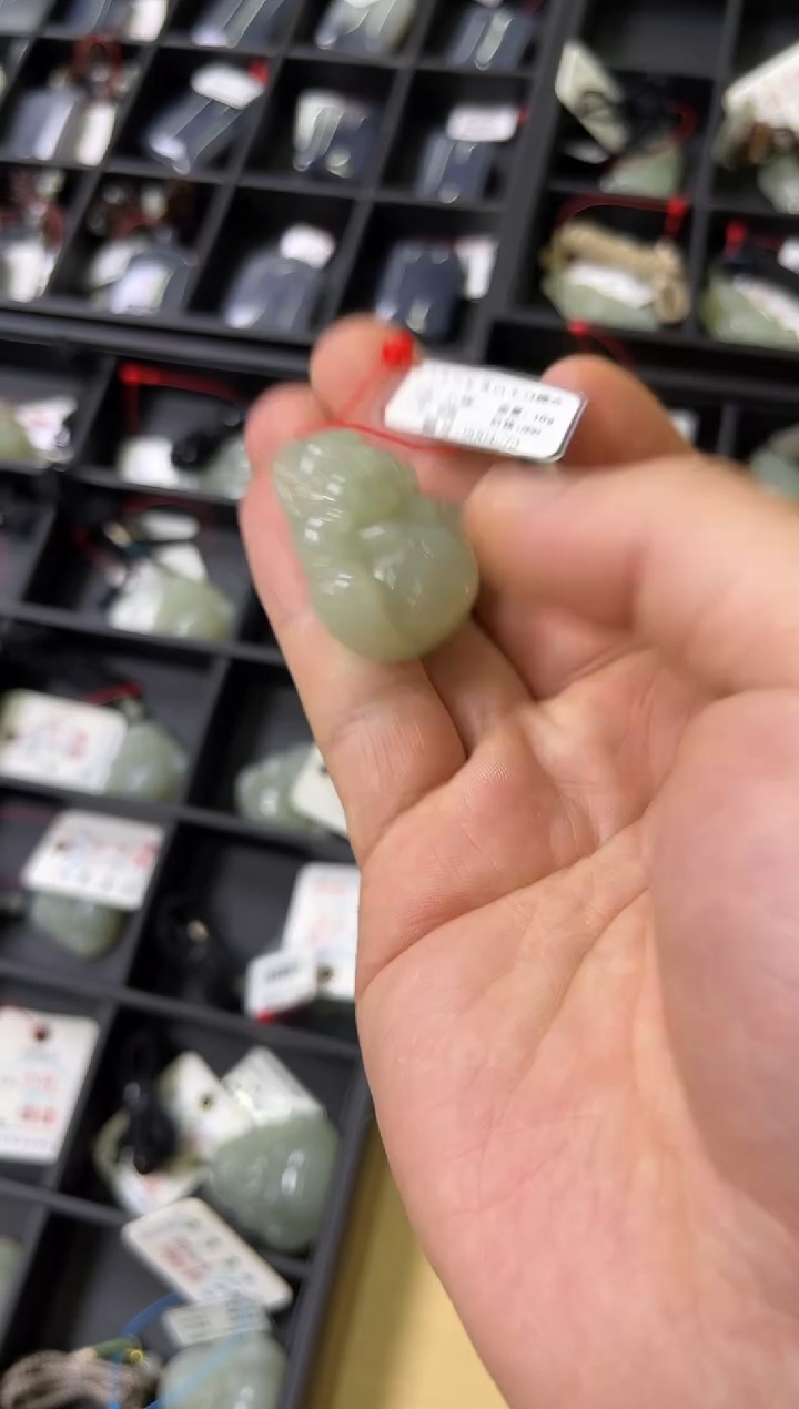 【闪购商品】和田玉吊坠未镶嵌且末青白 34佛公9004273