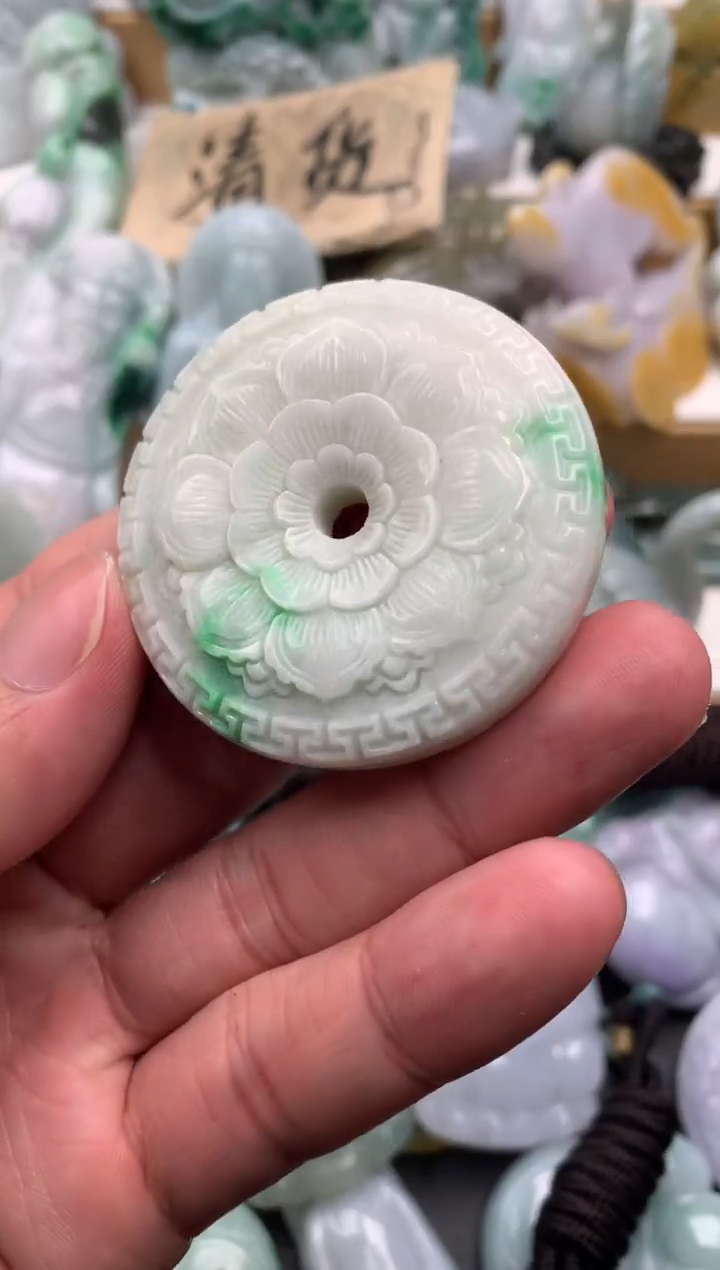 吊坠(不含链)未镶嵌翡翠1