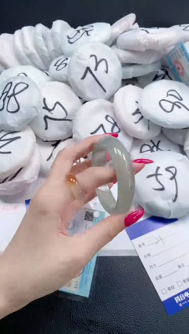 石英质玉手镯未镶嵌 25J29-56