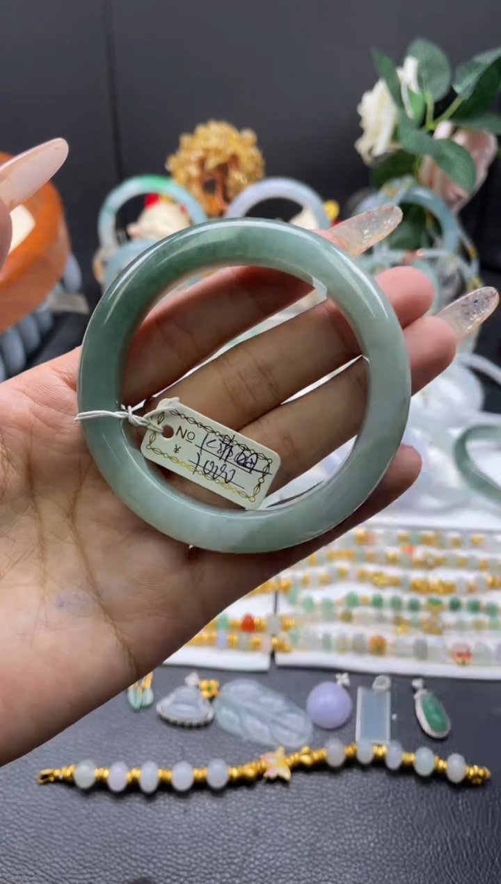 未镶嵌手链翡翠手镯