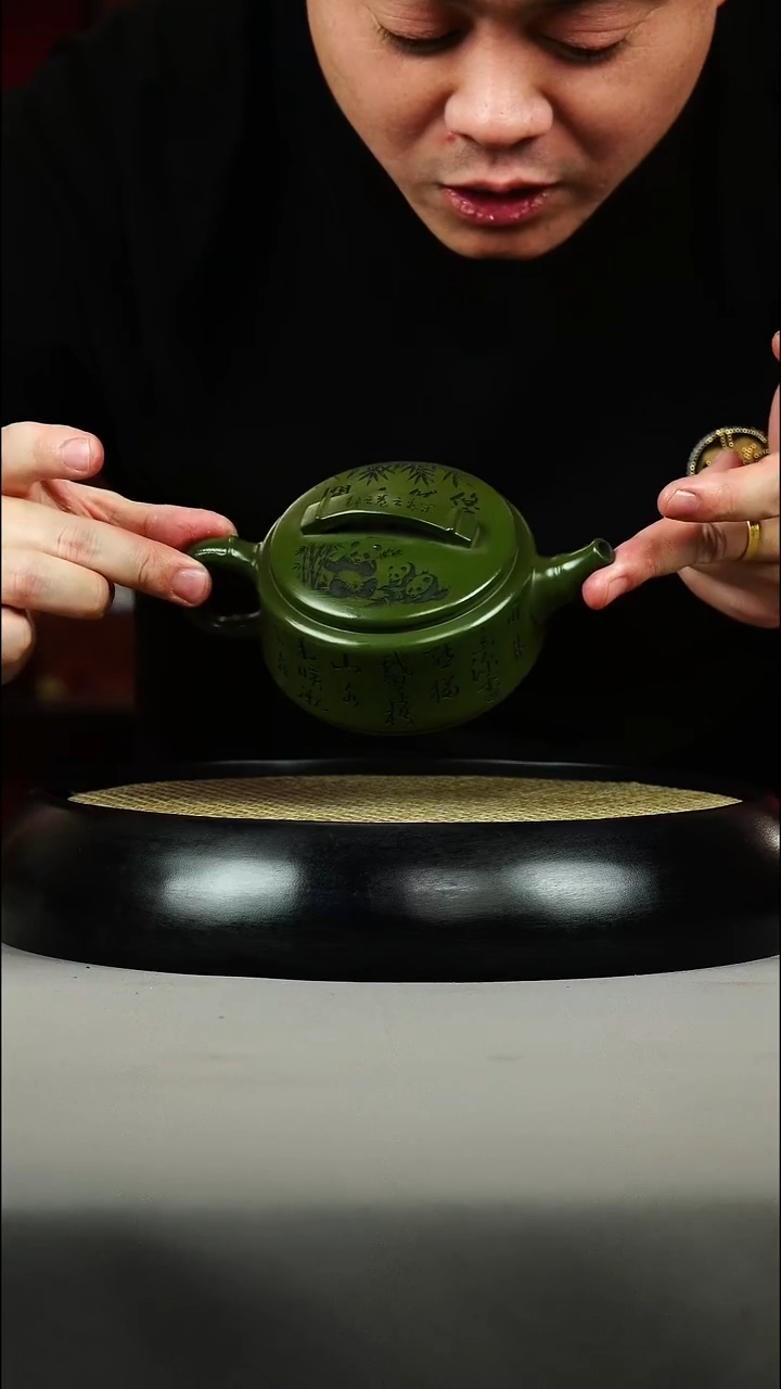 茶壶紫砂绿泥 熊猫汉瓦