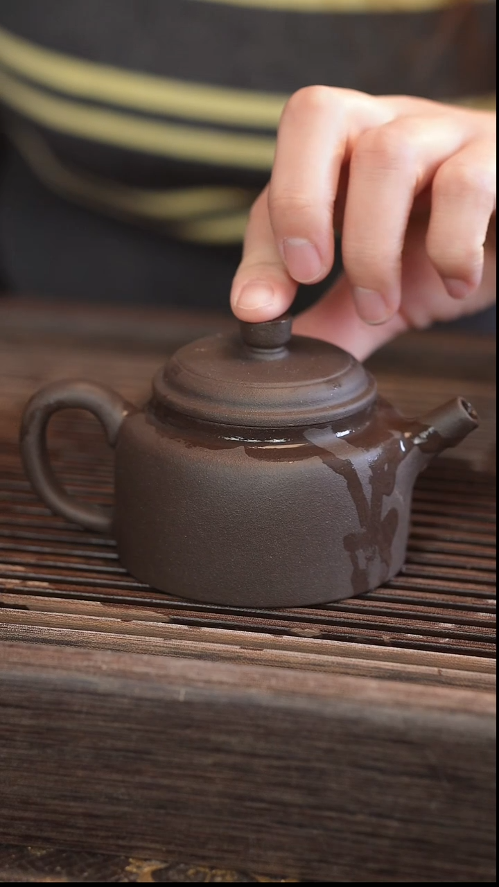茶壶紫砂出水不好   
